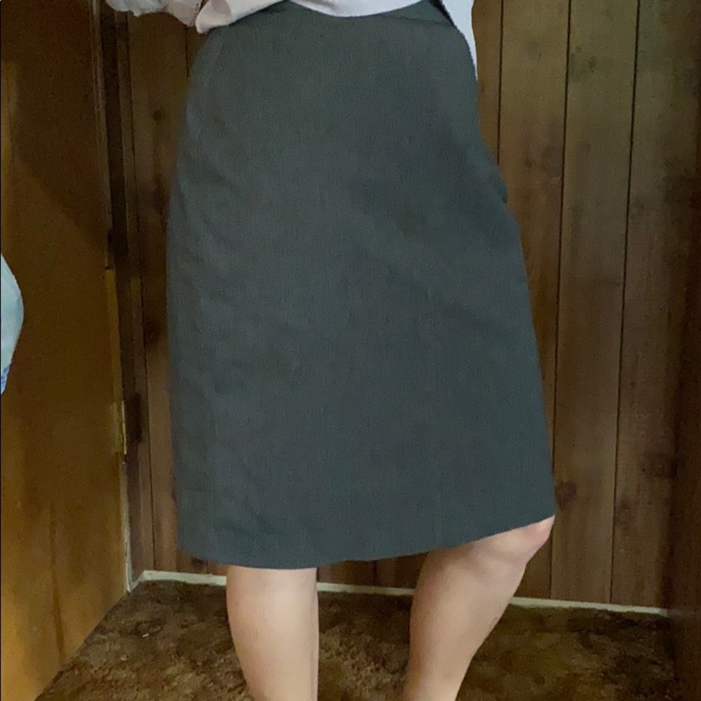 Grey business skirt